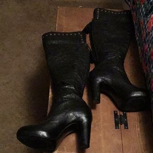 Frye 10M LIV Cuff AllLeather Blk/GoldStud OTK Boot